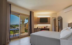 Your Lovely And Elegant Home With Garden Sea View